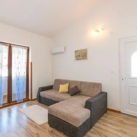 Guido Close From The Beach Apartment